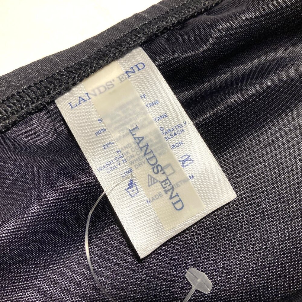 Lands’ End Pull-up Black Skort - Picture 2 of 11